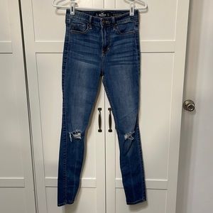Hollister High-Rise Super Skinny Classic Stretch Distressed Jeans Size 1R EUC
